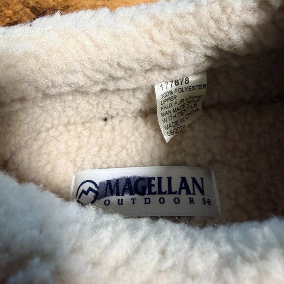 NEW Magellan Outdoors Boys' Realtree Edge Slippers - Picture 4 of 5